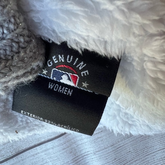 New Era Women’s STL Cardinals Knit Beanie – Fleece Lined, Excellent - Picture 5 of 6